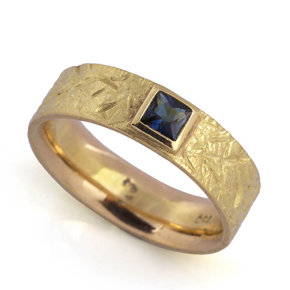 liaung-chung-yen_LYR015_18k-gold-6mm-band-with-square-tourmaline_front