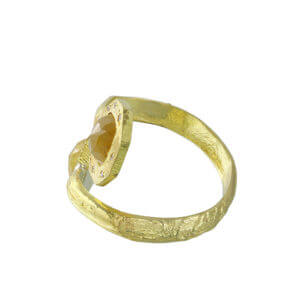 amyn-rahimtoola_RGCUSHBYPTEX_rustic-diamonds-textured-gold-ring-side