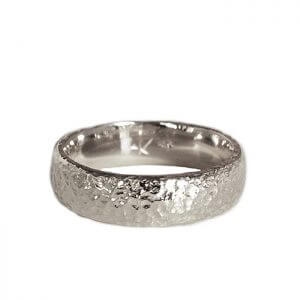 anouk-jewelry_AJR015_mens-seashore-rounded-band-wg
