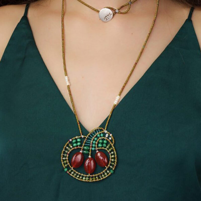 ziio_ZPND002_malachite-nest-long-pendant_model
