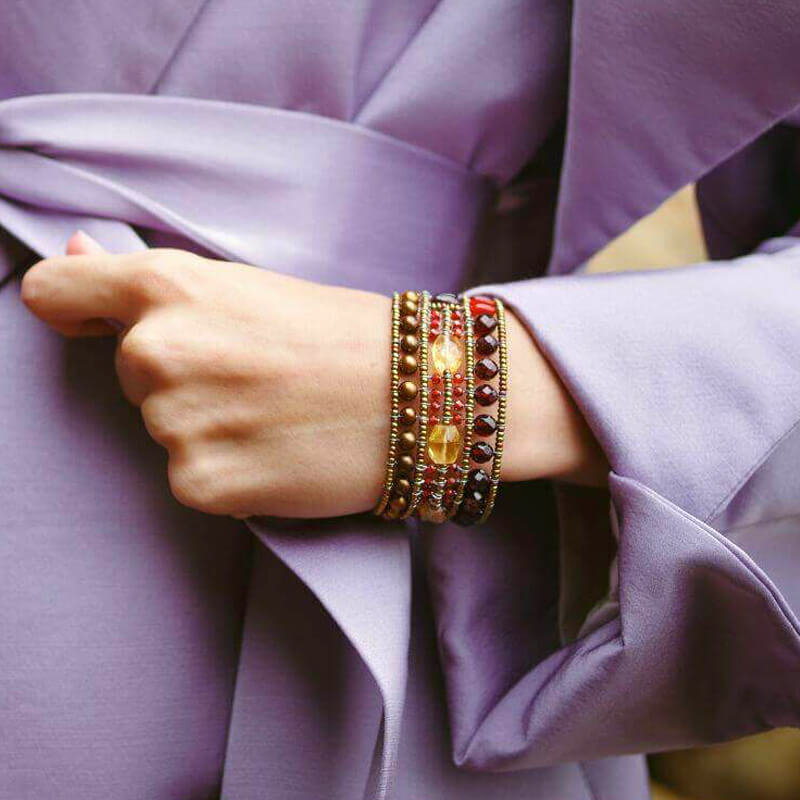 ziio_ZBRC008_garnet-and-citirine-cuff-bracelet_model-2