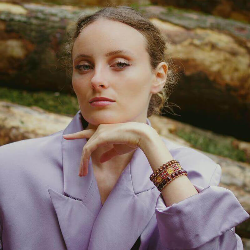 ziio_ZBRC008_garnet-and-citirine-cuff-bracelet_model
