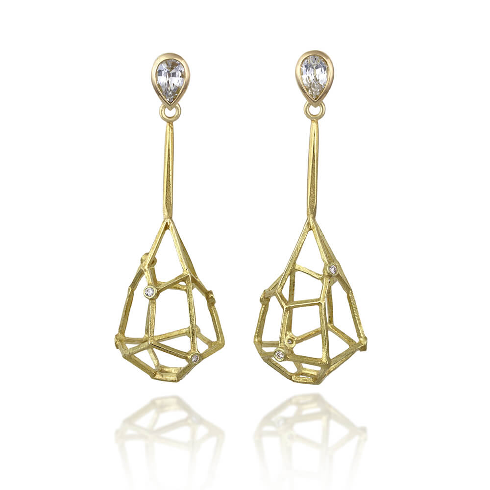 liaung-chung-yen_LYE091_18k-yellow-gold-tear-drop-wire-structure-earrings