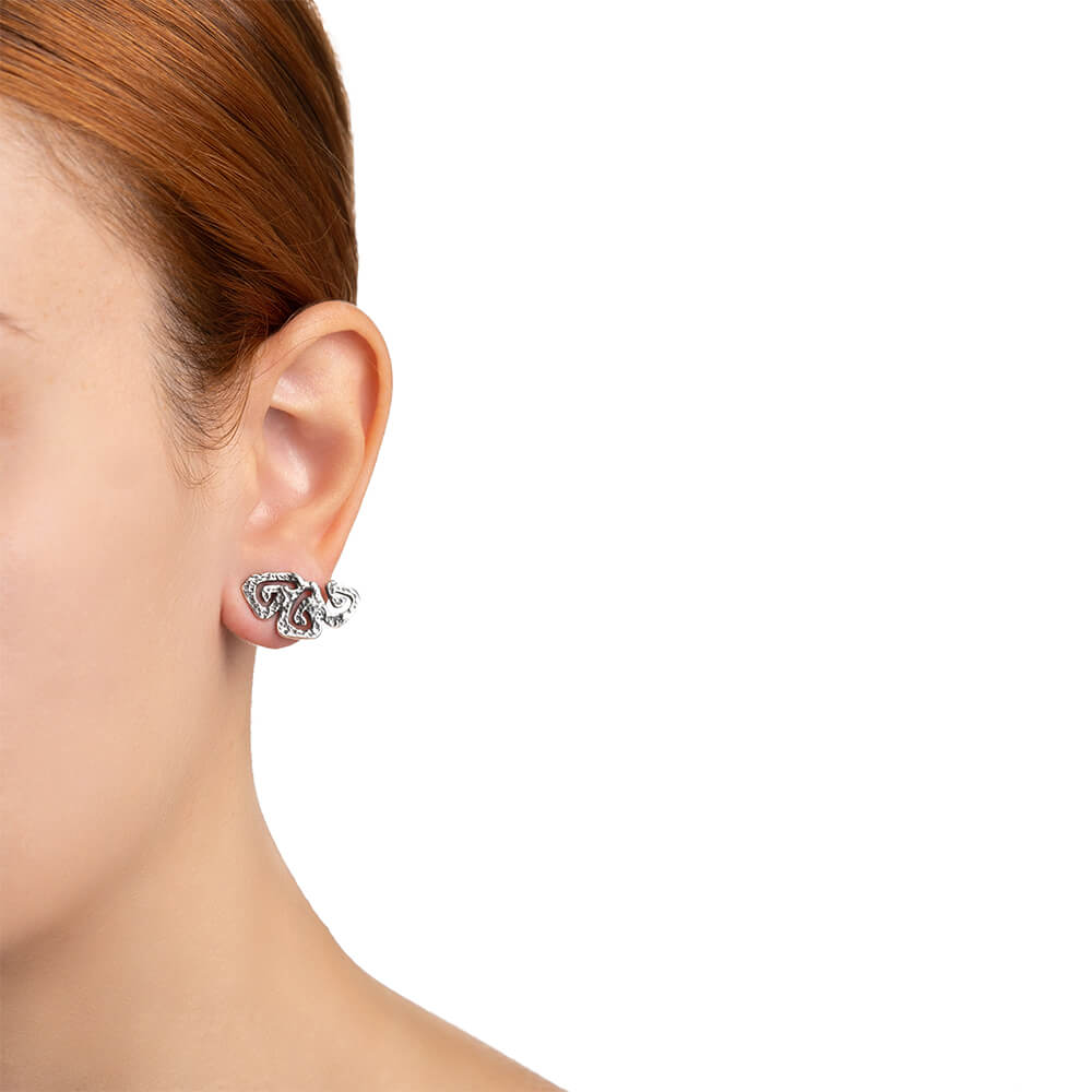mandile-gioielleria_ORA033A_silver-pinwheel-stud-earrings-925-sterling-silver_model