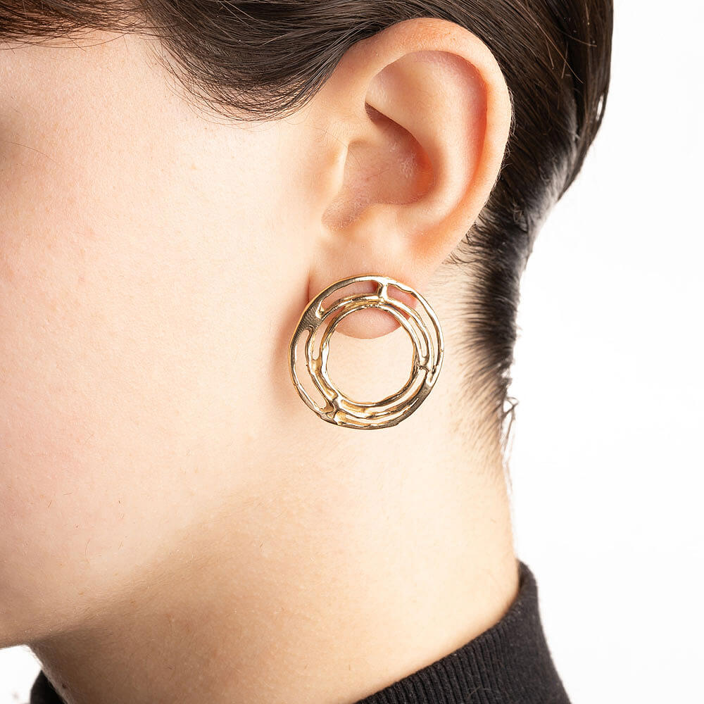 mandile-gioielleria_ORA046D_925-sterling-silver-and-bronze-stud-earrings_model